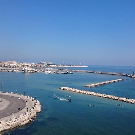 Caesar Apartment Bari Esterno foto