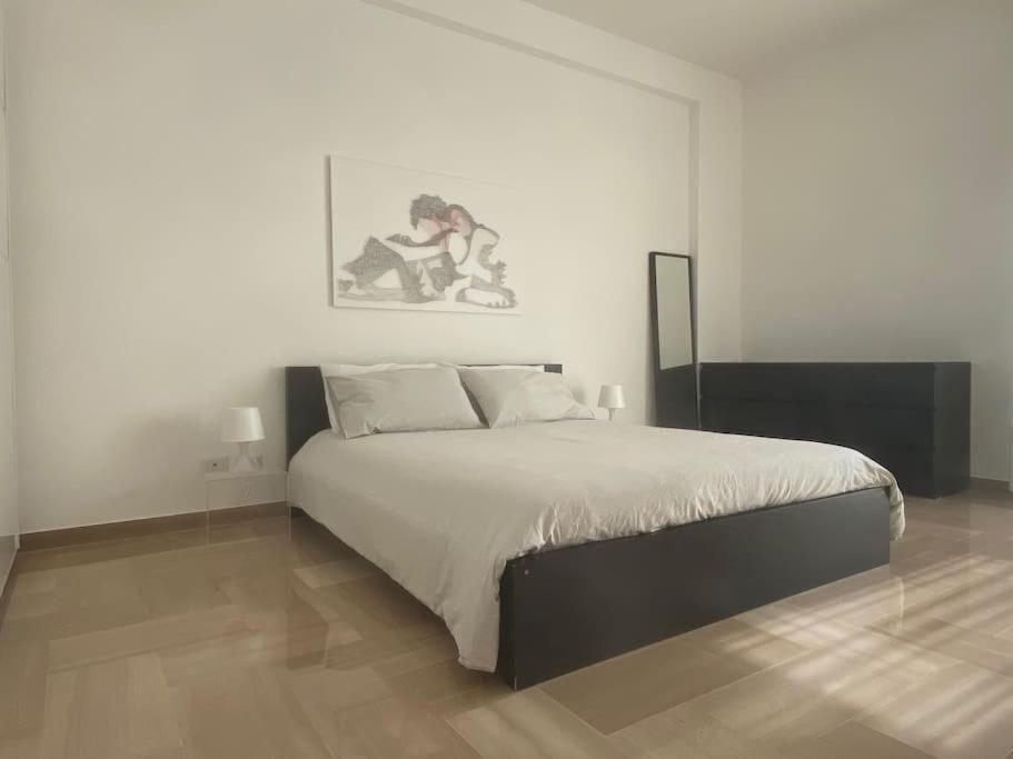 Caesar Apartment Bari Esterno foto