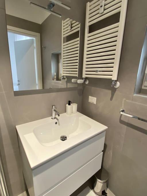 Caesar Apartment Bari Esterno foto