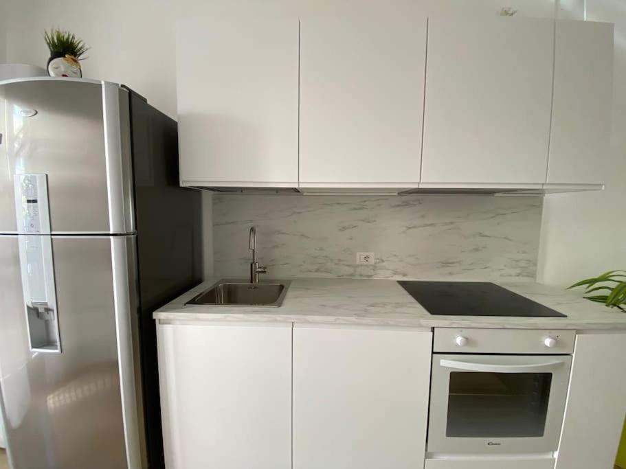 Caesar Apartment Bari Esterno foto