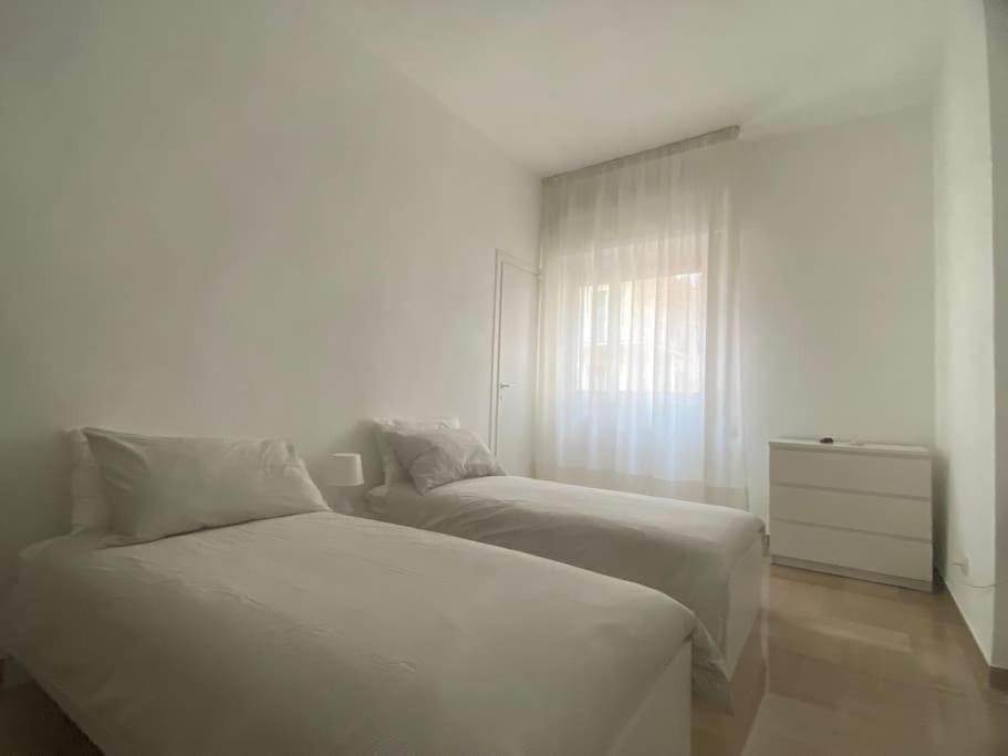 Caesar Apartment Bari Esterno foto